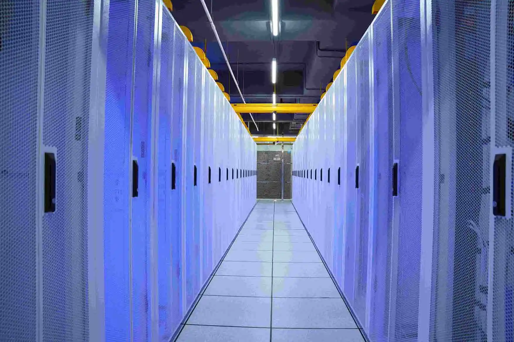 Full Rack Space